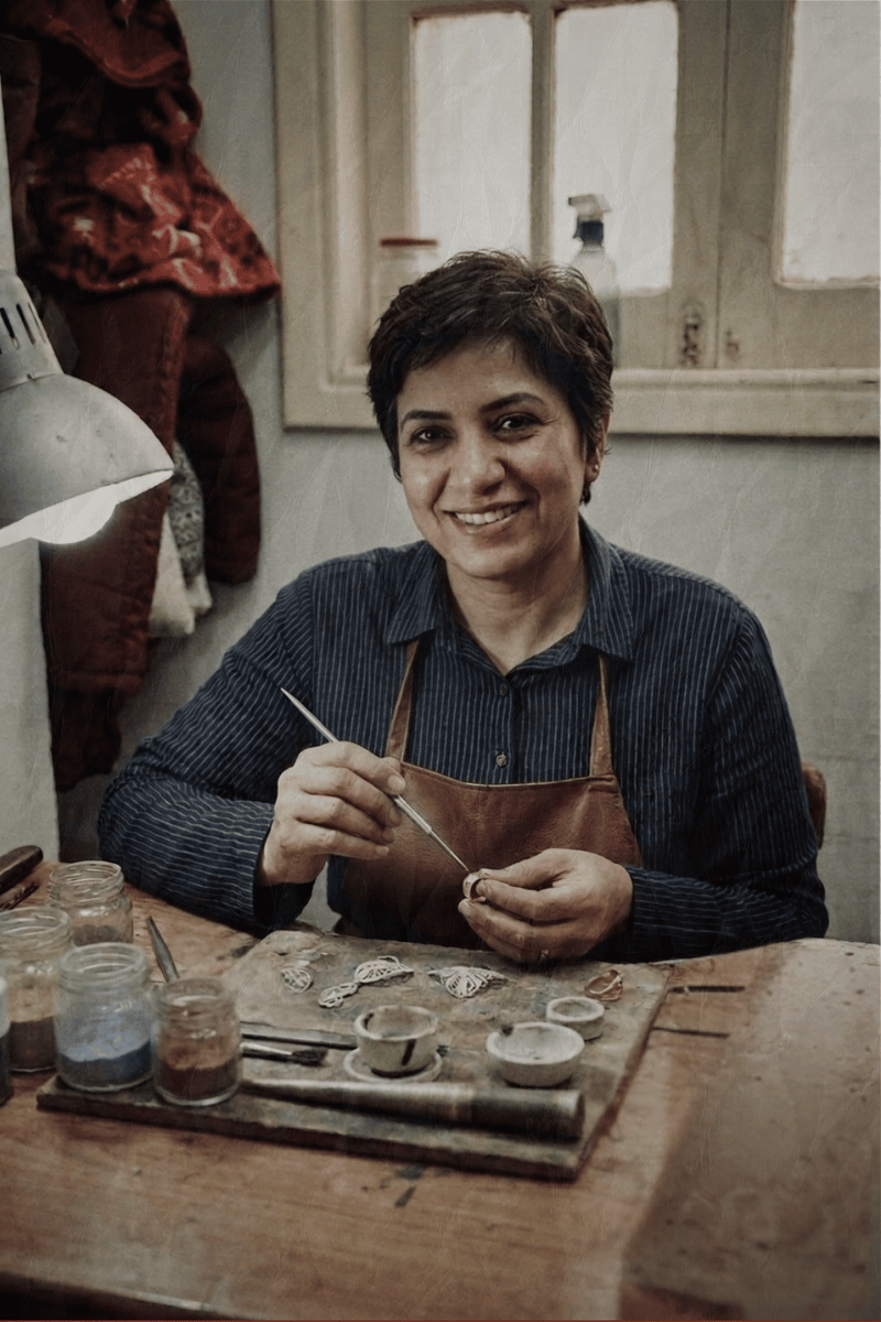 Faten Moez — “𝒯𝒽𝑒 𝒞𝑜𝓁𝑜𝓇 𝒜𝓁𝒸𝒽𝑒𝓂𝒾𝓈𝓉”